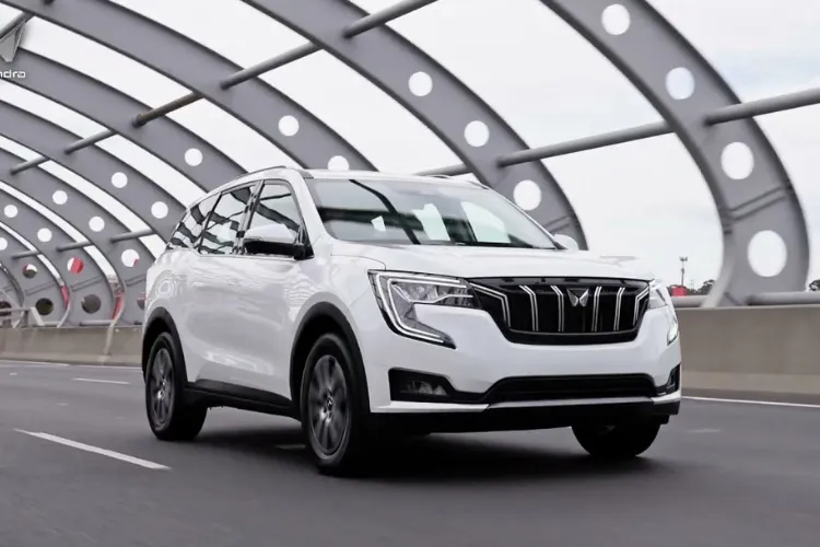 Mahindra XUV 700 monthly car rental without driver Jaipur